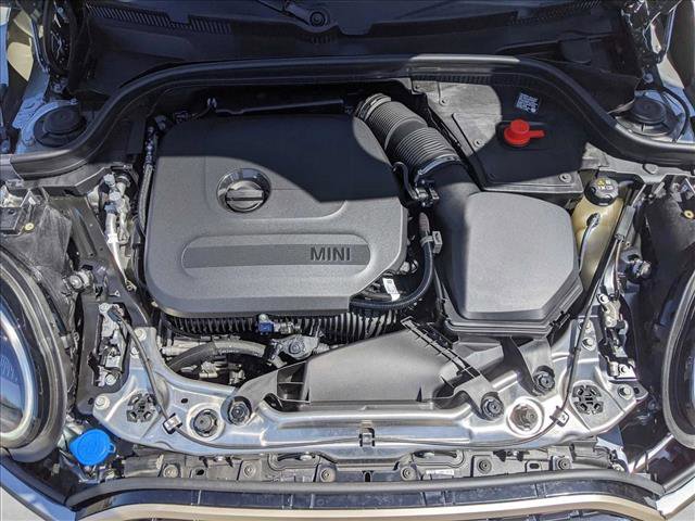 Used 2025 MINI Cooper 2-Door Hardtop image 22