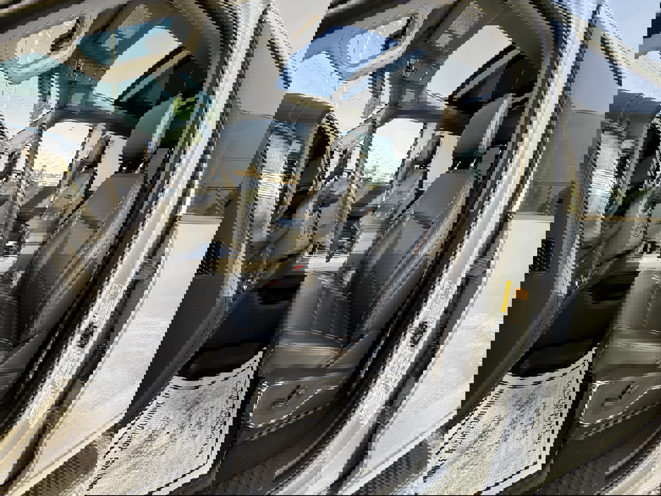 Used 2024 Ford F250 Lariat w/ Lariat Ultimate Package image 15