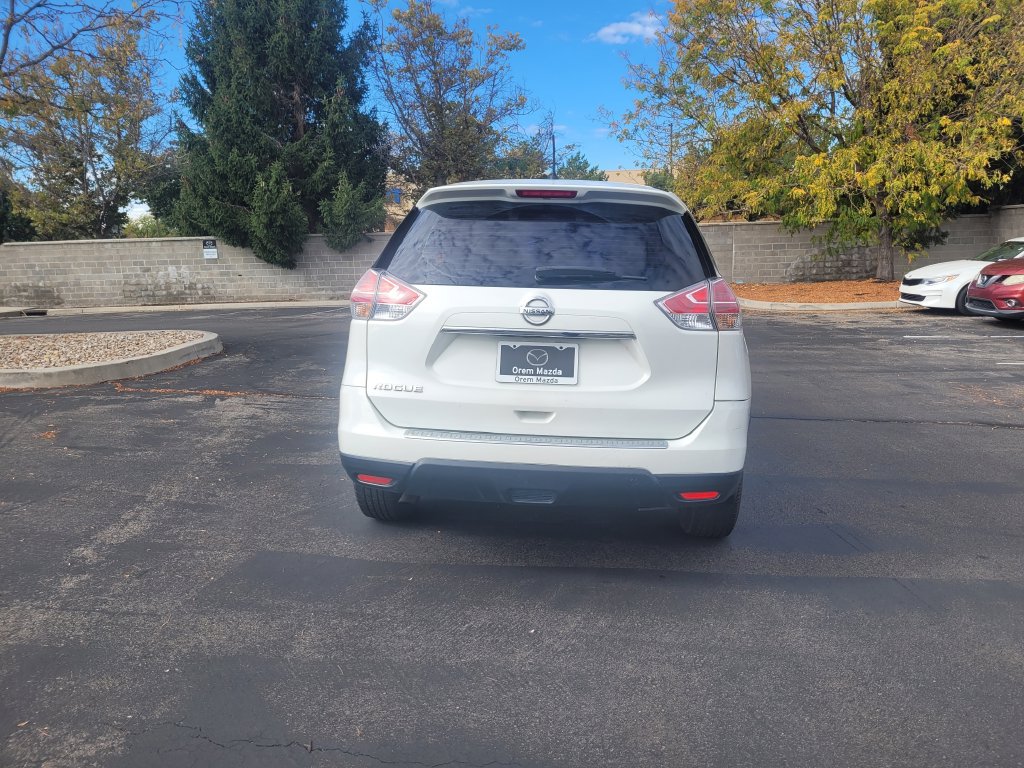 Used 2016 Nissan Rogue S FWD image 17
