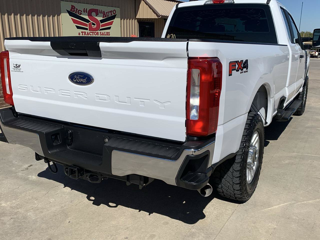 Used 2023 Ford F250 XL w/ XL Driver Assist Package AWD/4WD image 2