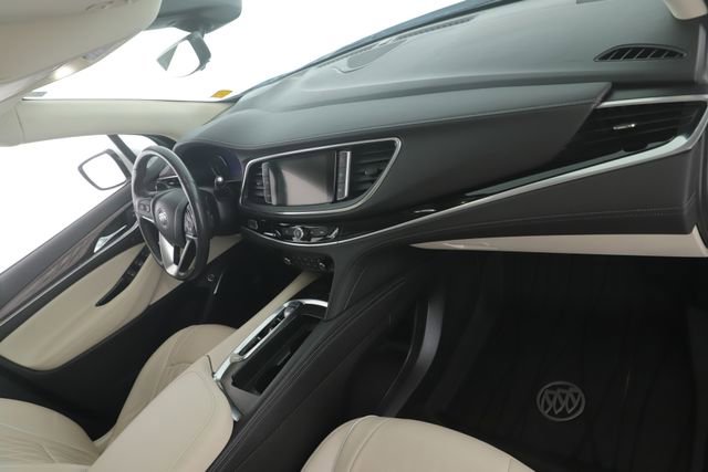 Used 2022 Buick Enclave Avenir w/ Avenir Technology Package image 33