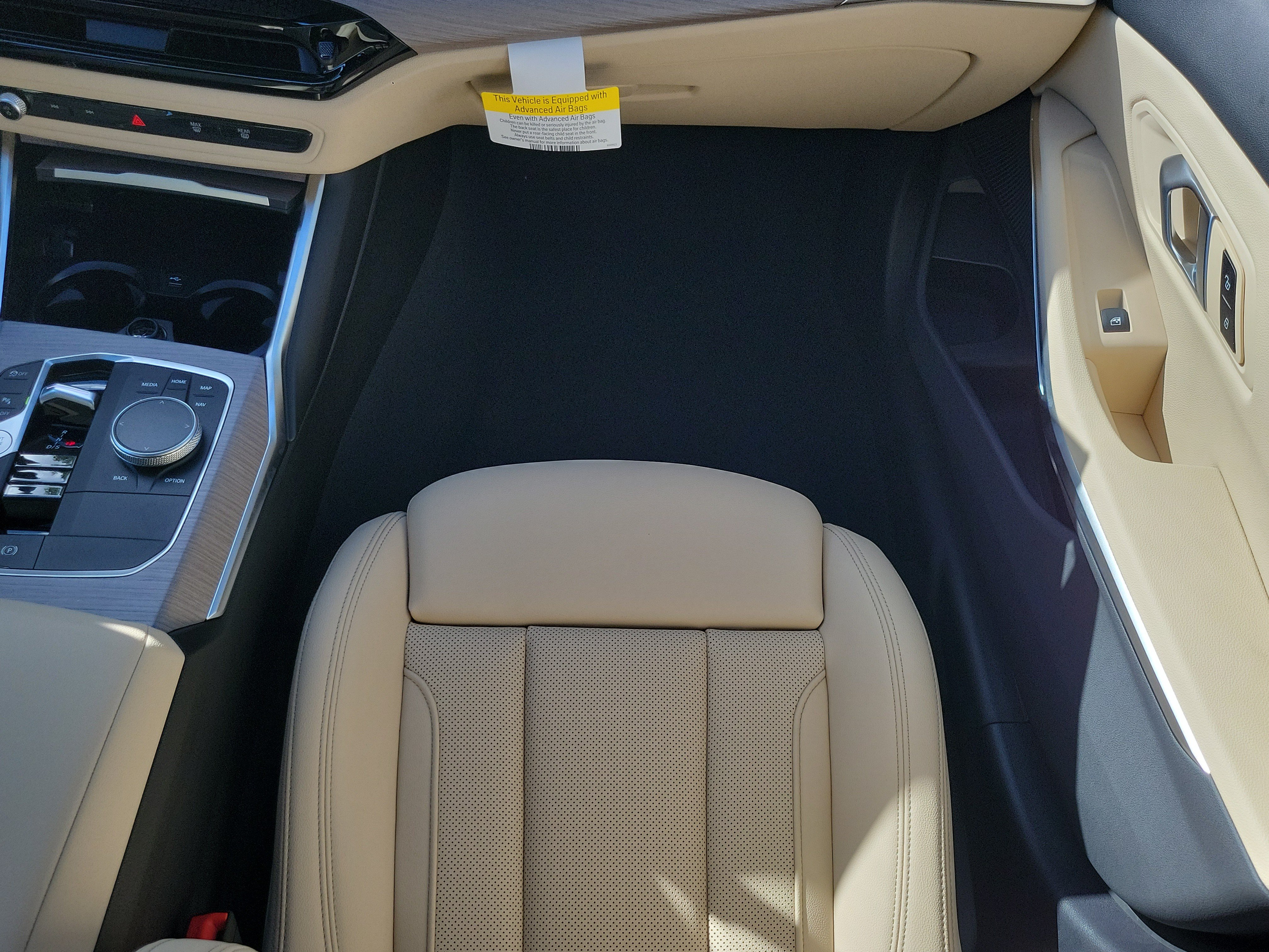 New 2026 BMW 330i Sedan w/ Convenience Package RWD image 15