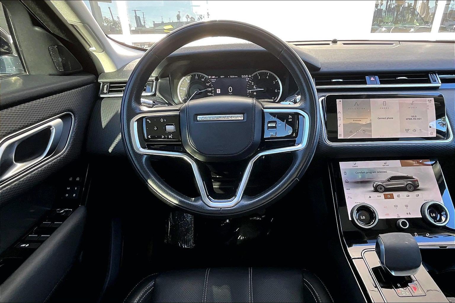 Used 2022 Land Rover Range Rover Velar S AWD/4WD image 5
