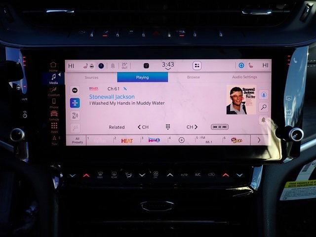 New 2026 Jeep Grand Cherokee Altitude image 21