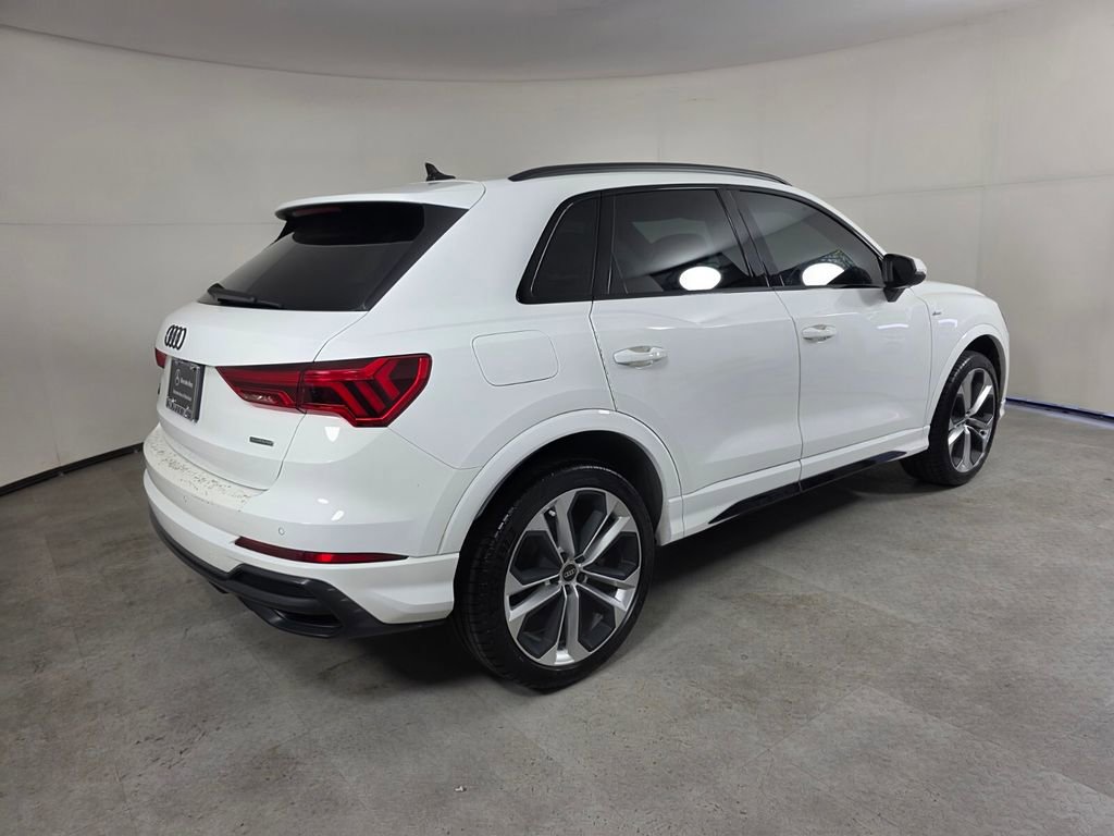 Used 2021 Audi Q3 2.0T Premium w/ Convenience Package image 4