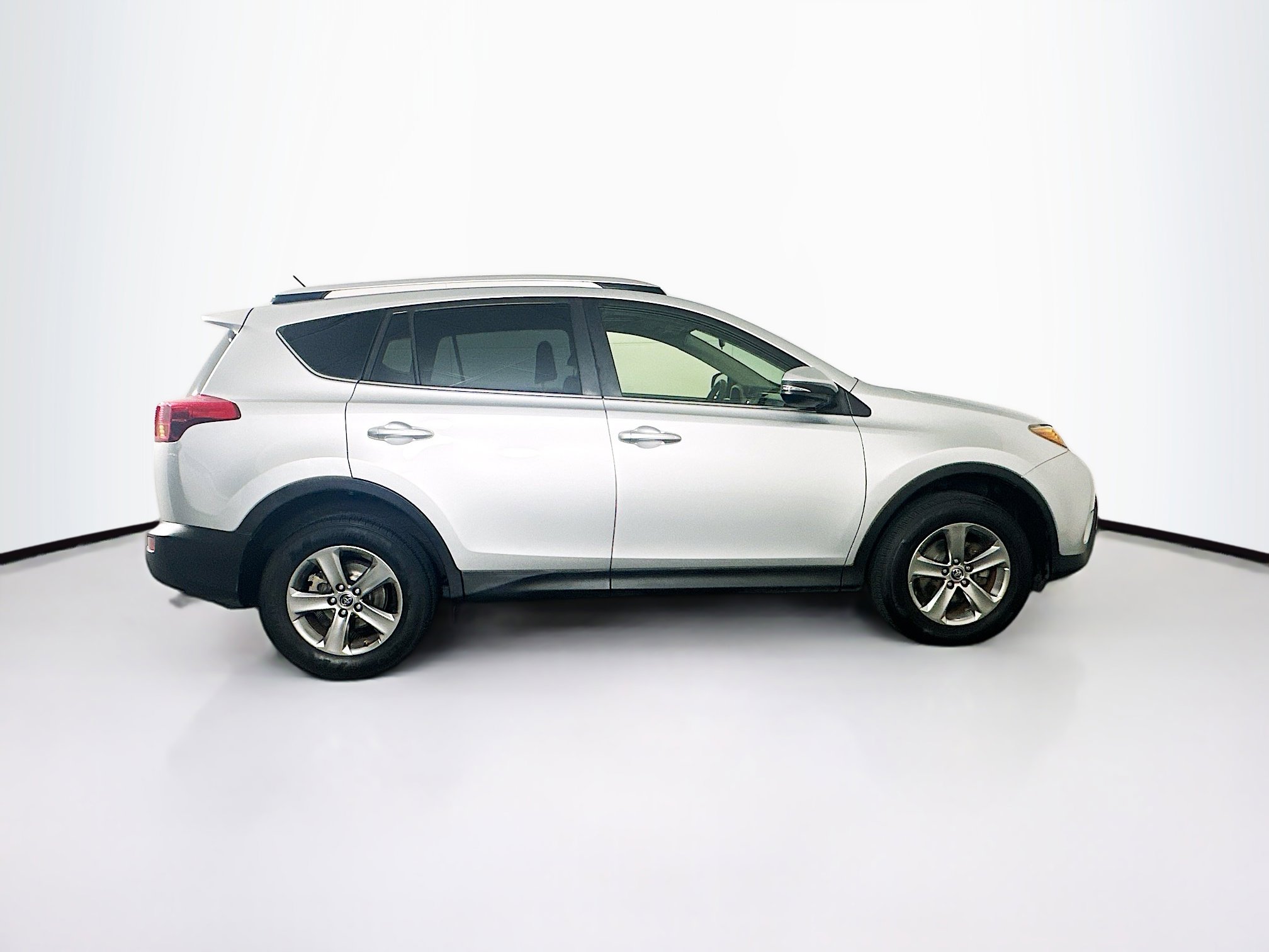 Used 2015 Toyota RAV4 XLE image 10
