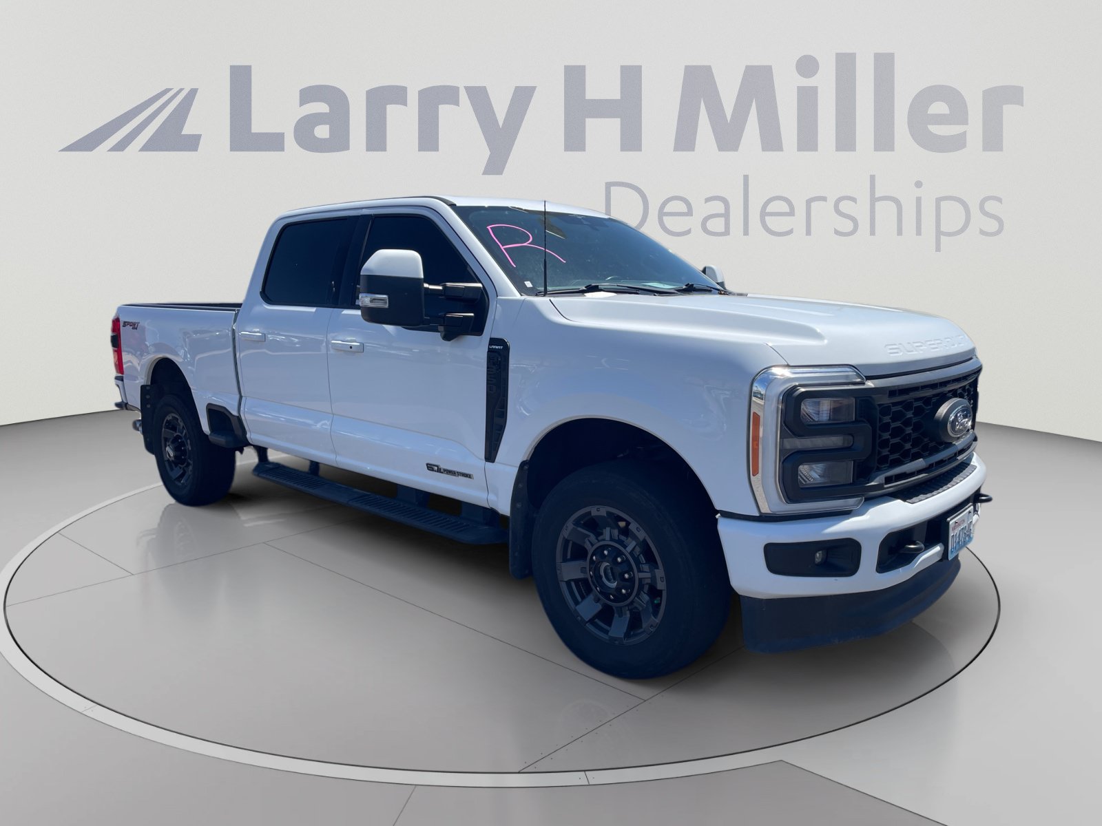 Used 2023 Ford F350 Lariat w/ Sport Appearance Package AWD/4WD image 7