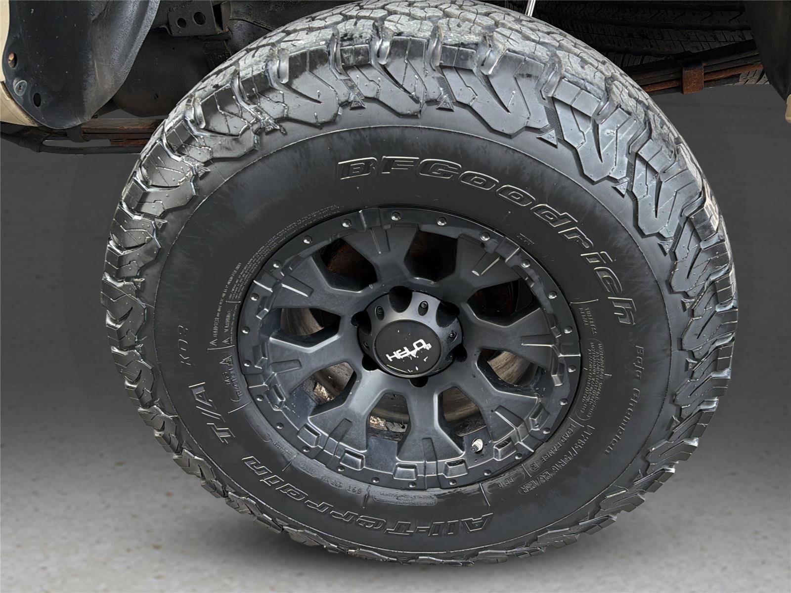 Used 2018 Toyota Tacoma TRD Sport AWD/4WD image 36