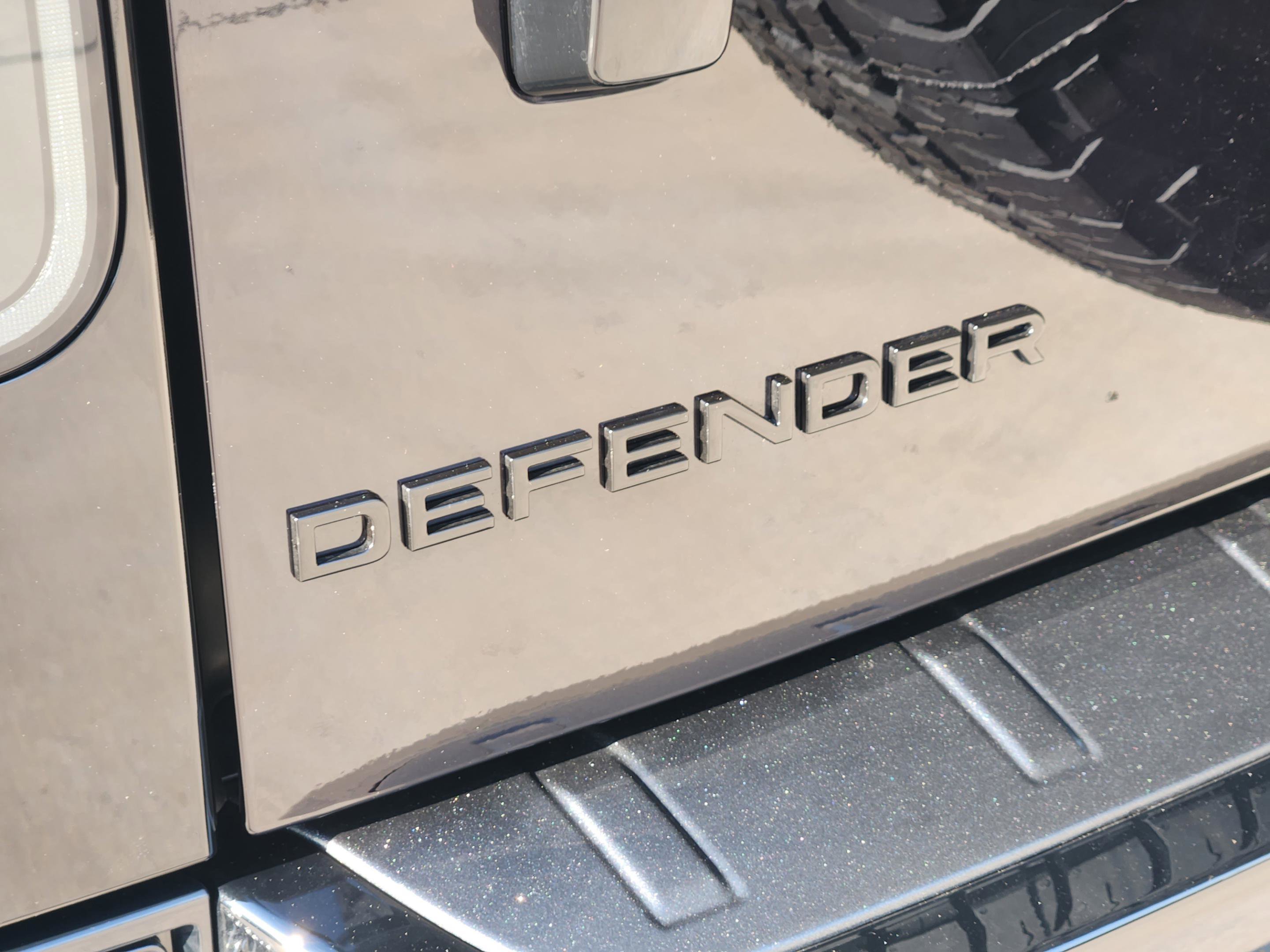 New 2026 Land Rover Defender 110 OCTA AWD/4WD image 35