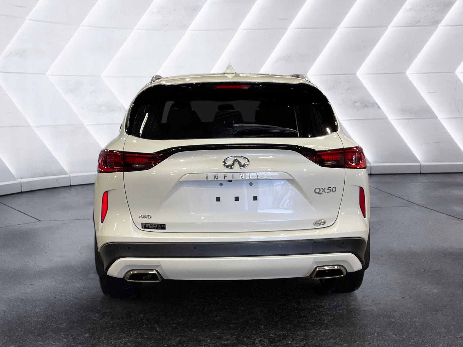 Used 2022 INFINITI QX50 Luxe w/ Appearance Package AWD/4WD image 5