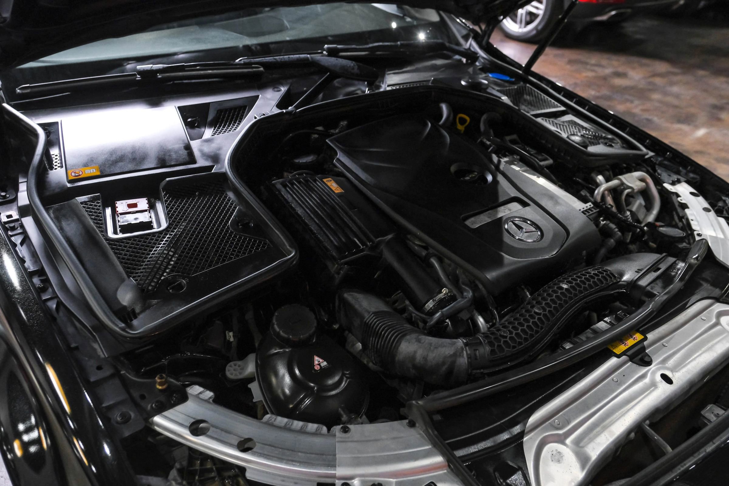 Used 2015 Mercedes-Benz C 300 Sedan image 47