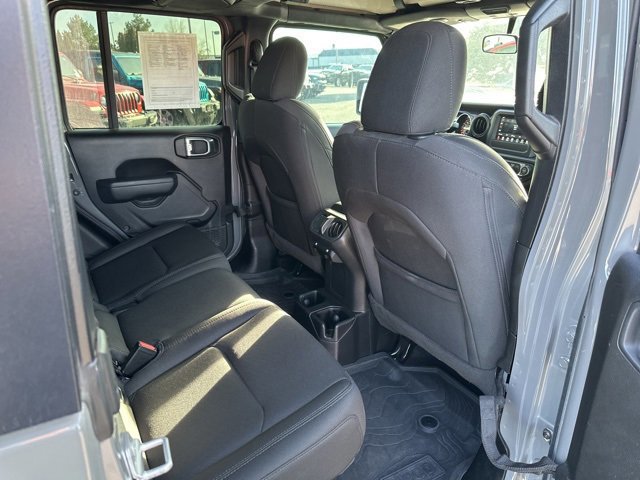 Used 2022 Jeep Gladiator Sport image 20
