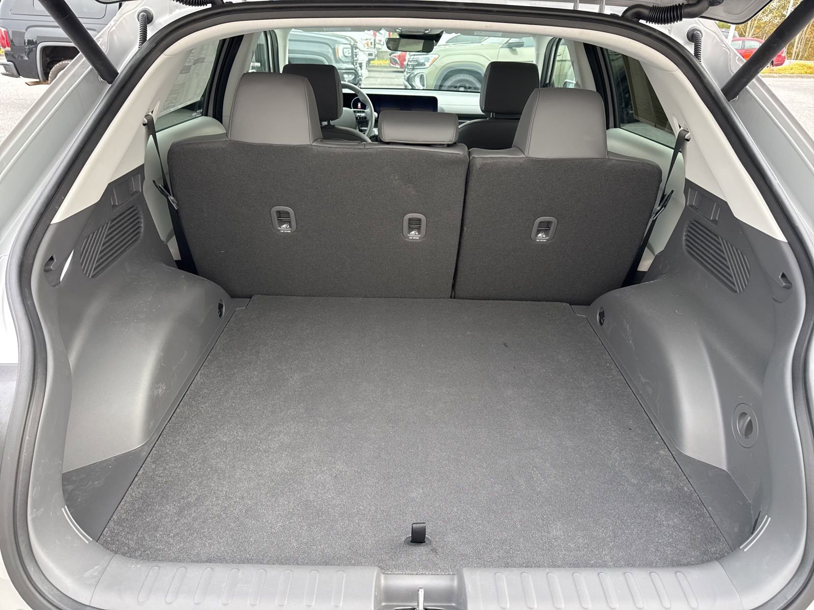 Used 2025 Hyundai Ioniq 5 SEL image 10