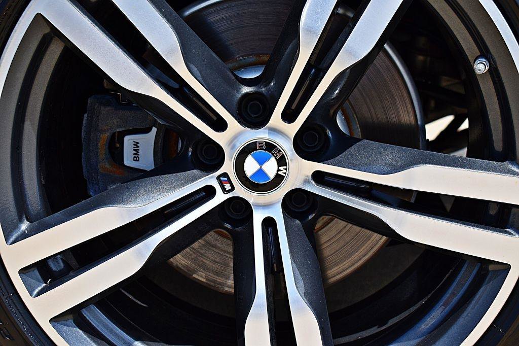 Used 2019 BMW 740i w/ Executive Package RWD image 51