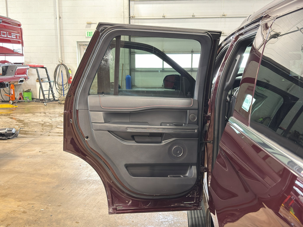 Used 2023 Ford Expedition Limited AWD/4WD image 36