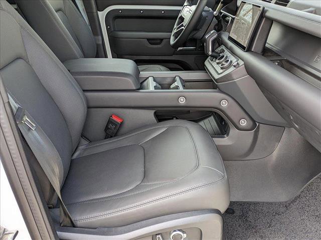 New 2025 Land Rover Defender 130 S image 18