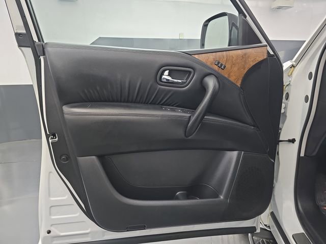 Used 2024 Nissan Armada SL w/ Captain's Chairs Package RWD image 25