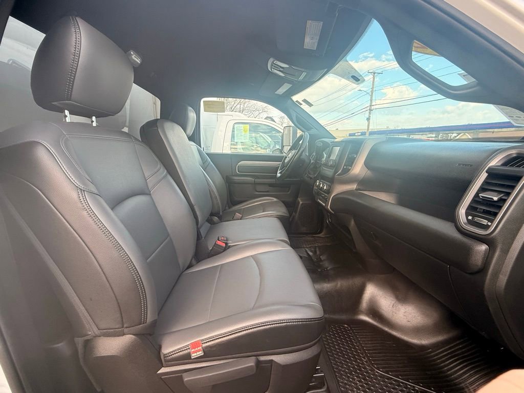 Used 2022 RAM 4500 Tradesman image 17