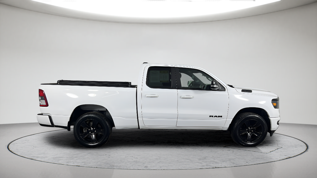 Used 2022 RAM 1500 Big Horn w/ Night Edition AWD/4WD image 4
