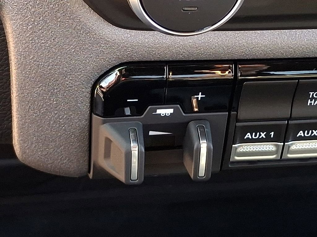 Used 2024 RAM 2500 Tradesman w/ Chrome Appearance Group AWD/4WD image 21