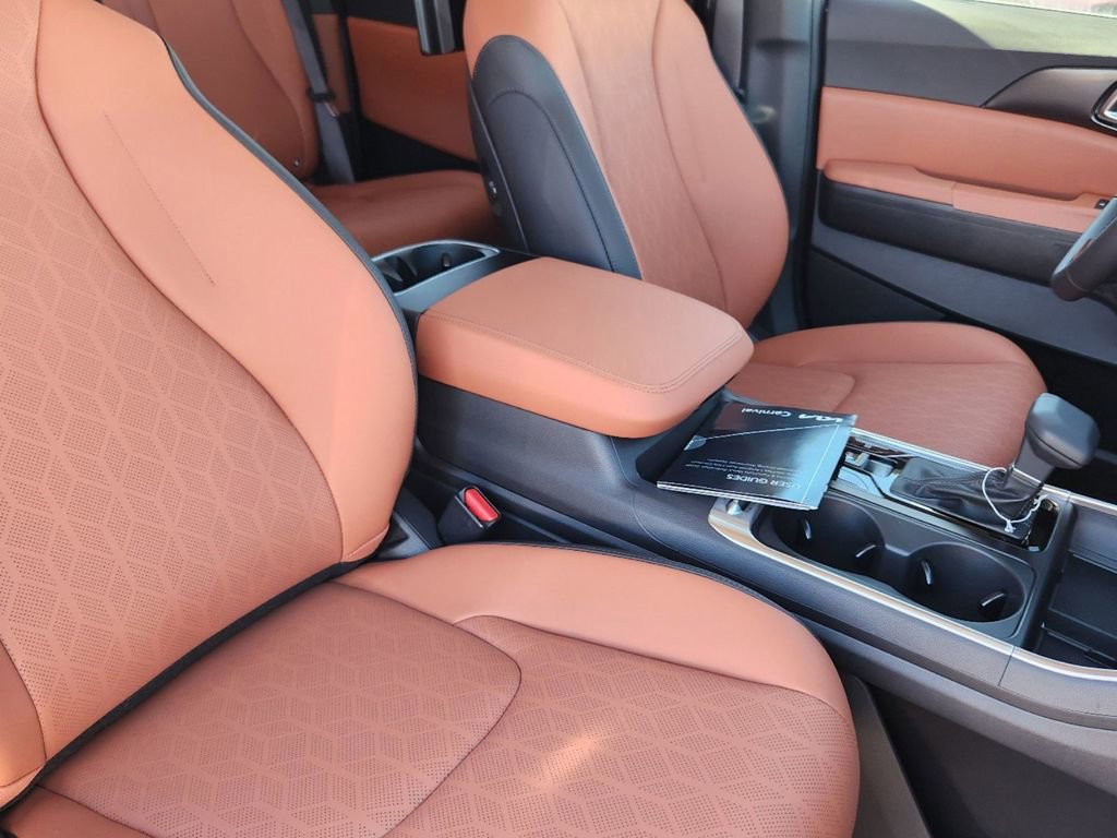 Certified 2025 Kia Carnival SX image 20