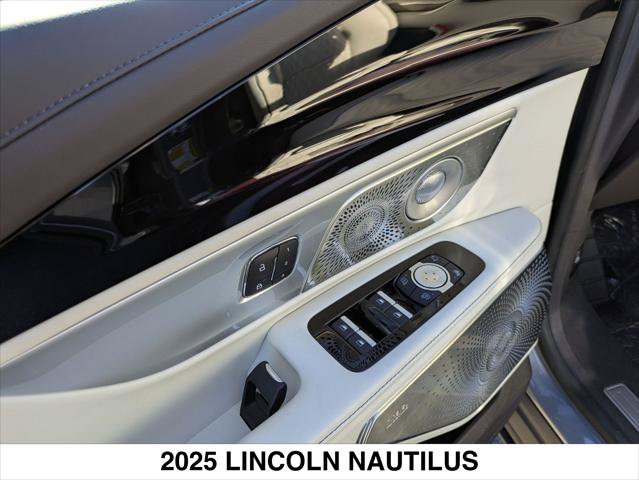 Used 2025 Lincoln Nautilus Black Label AWD/4WD image 11