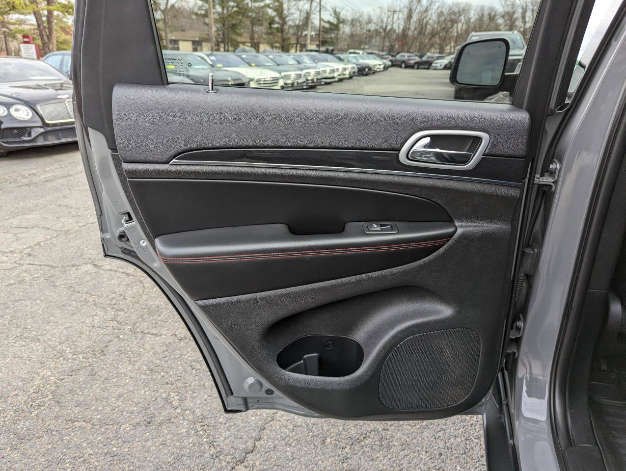 Used 2019 Jeep Grand Cherokee Trailhawk w/ Trailhawk Luxury Group AWD/4WD image 34