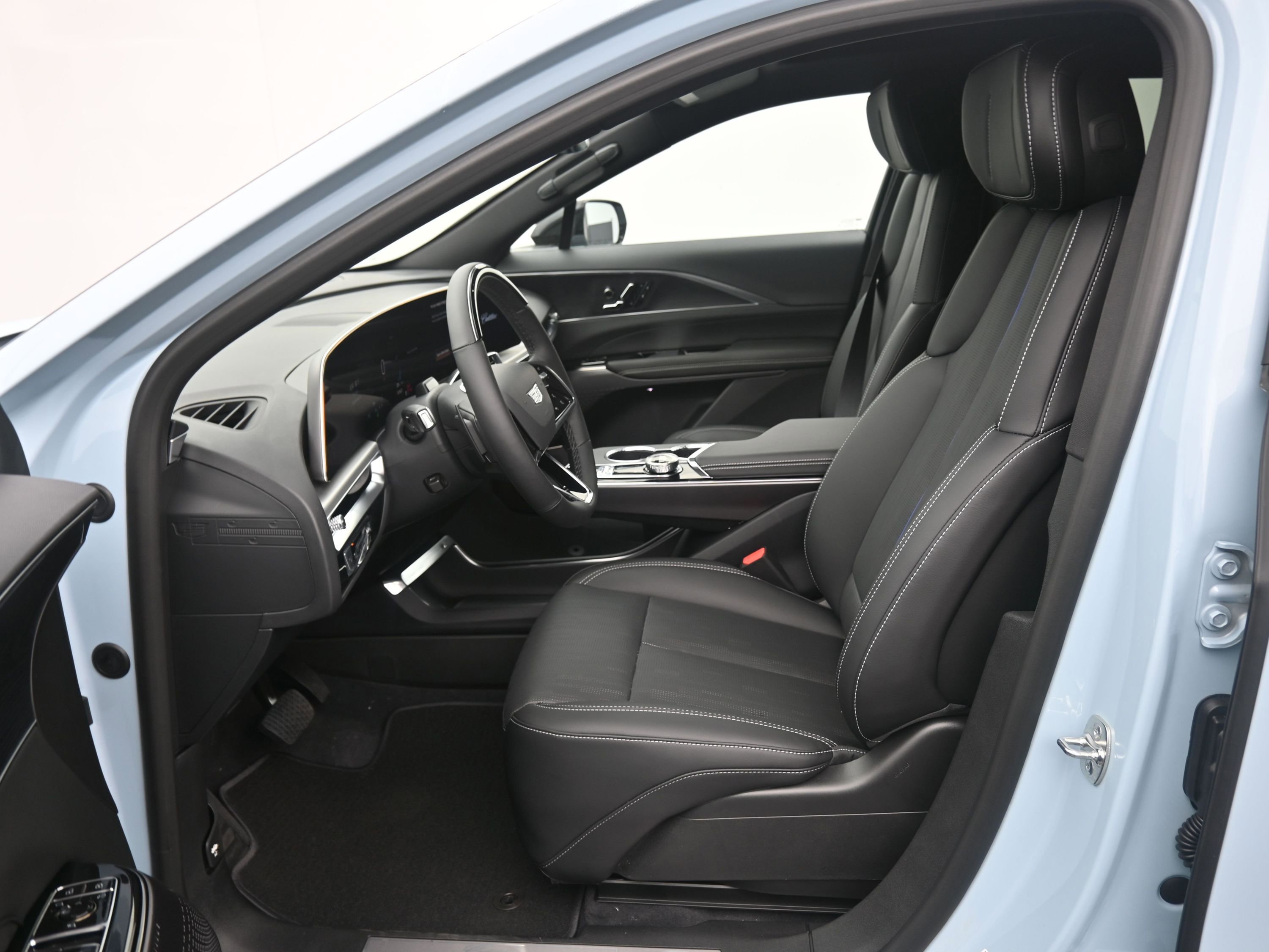 New 2026 Cadillac Lyriq Sport image 11