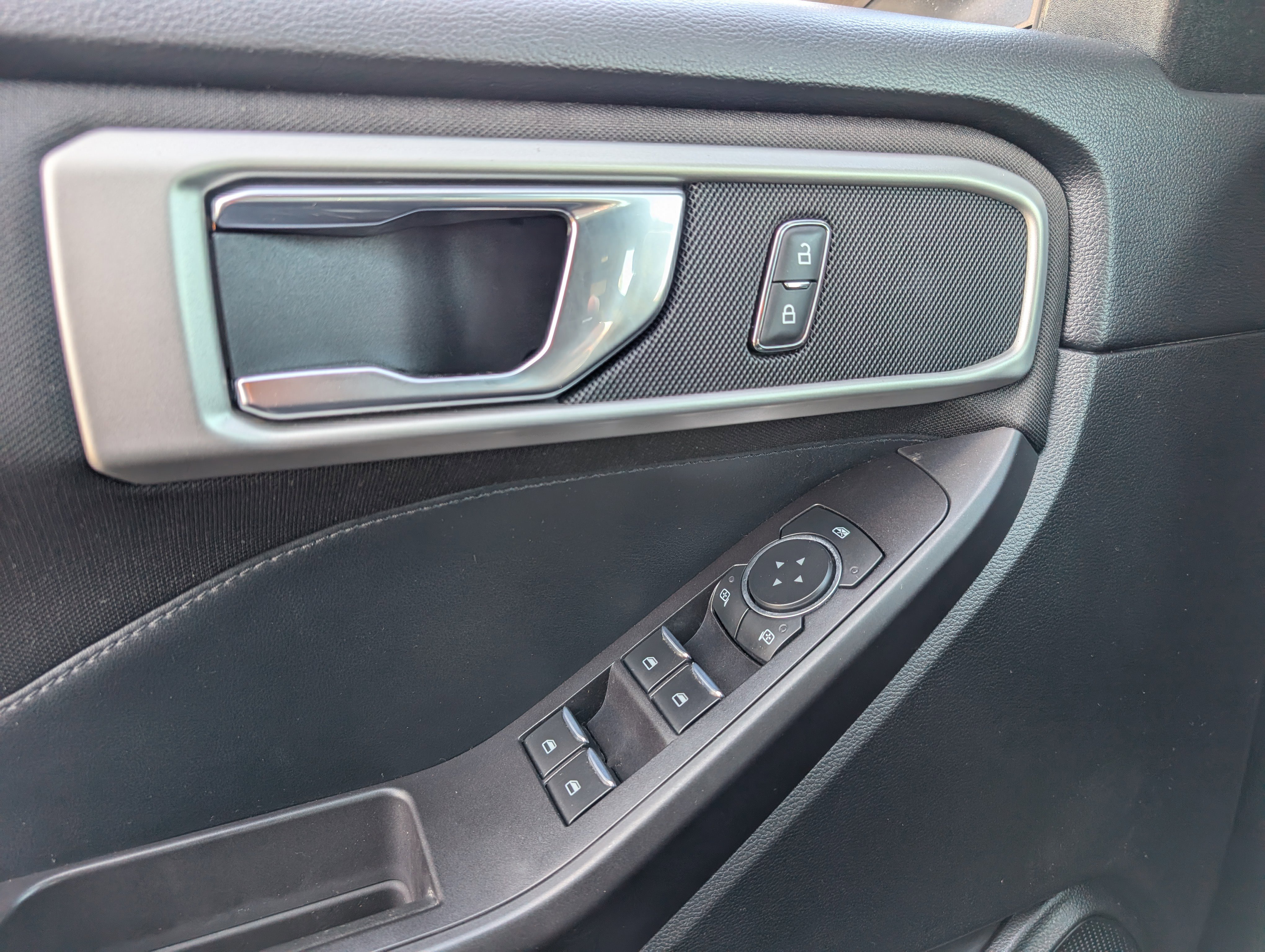 Certified 2020 Ford Explorer XLT image 20