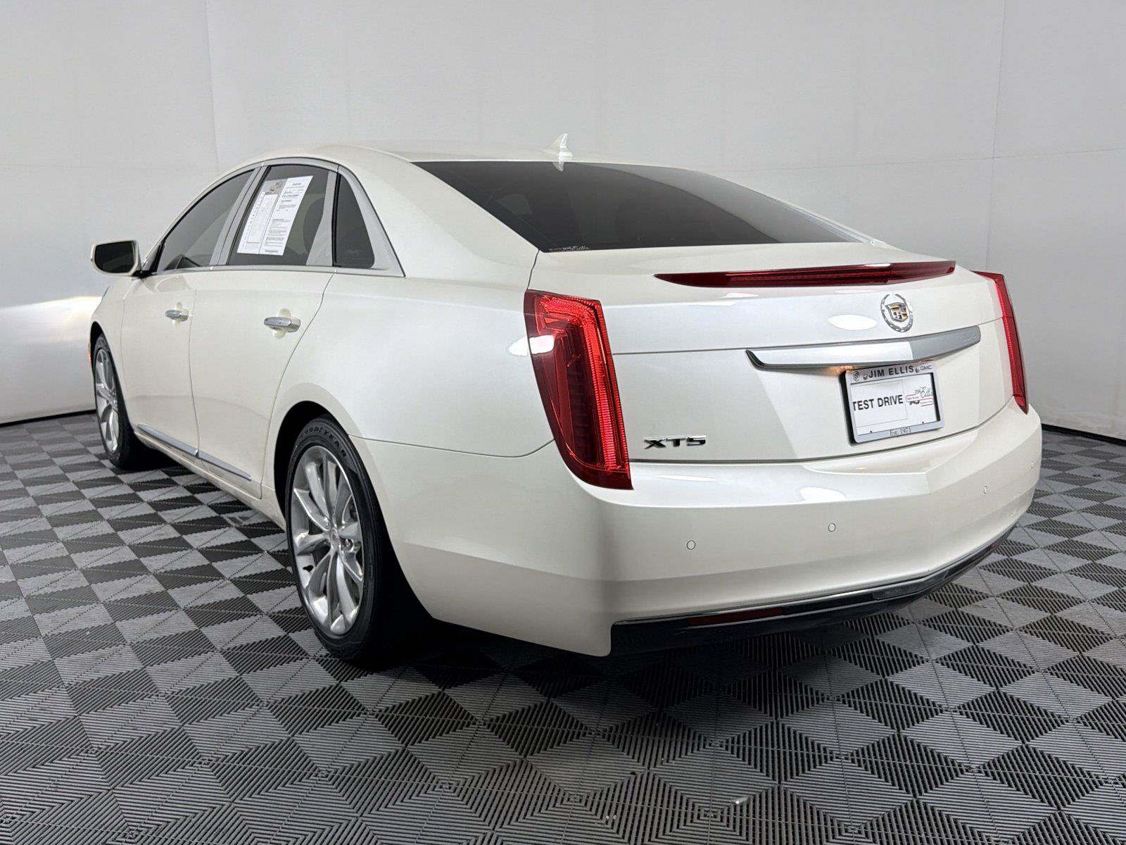Certified 2014 Cadillac XTS FWD image 4