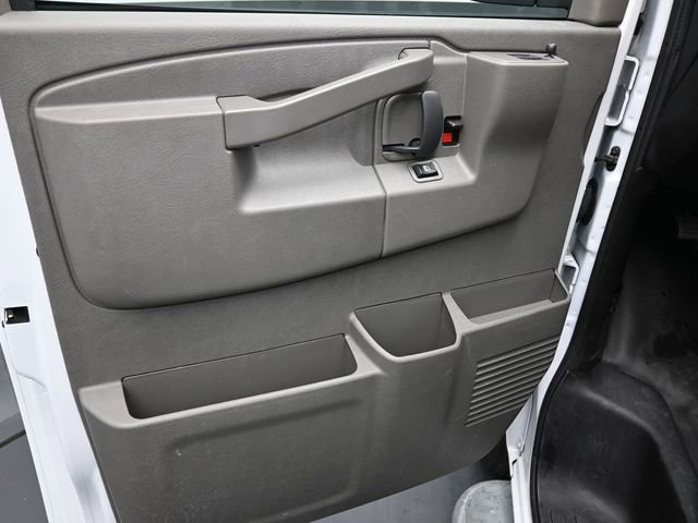 Used 2024 Chevrolet Express 2500 w/ Driver Convenience Package image 15