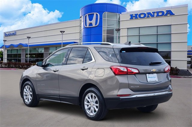 Used 2019 Chevrolet Equinox LT w/ Sun & Navigation Package image 4