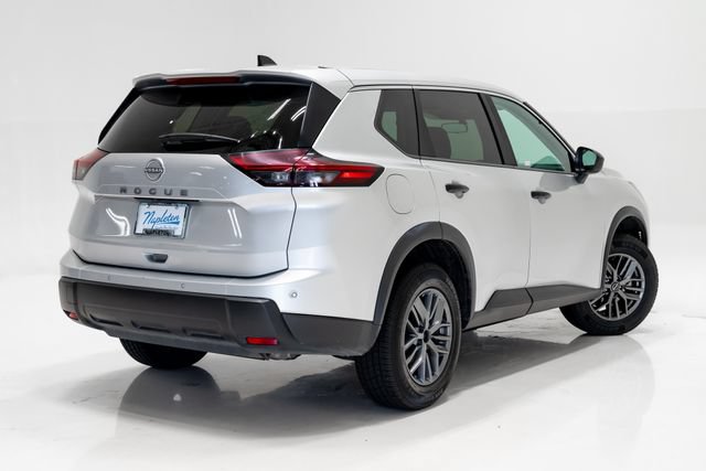 Used 2024 Nissan Rogue S FWD image 29