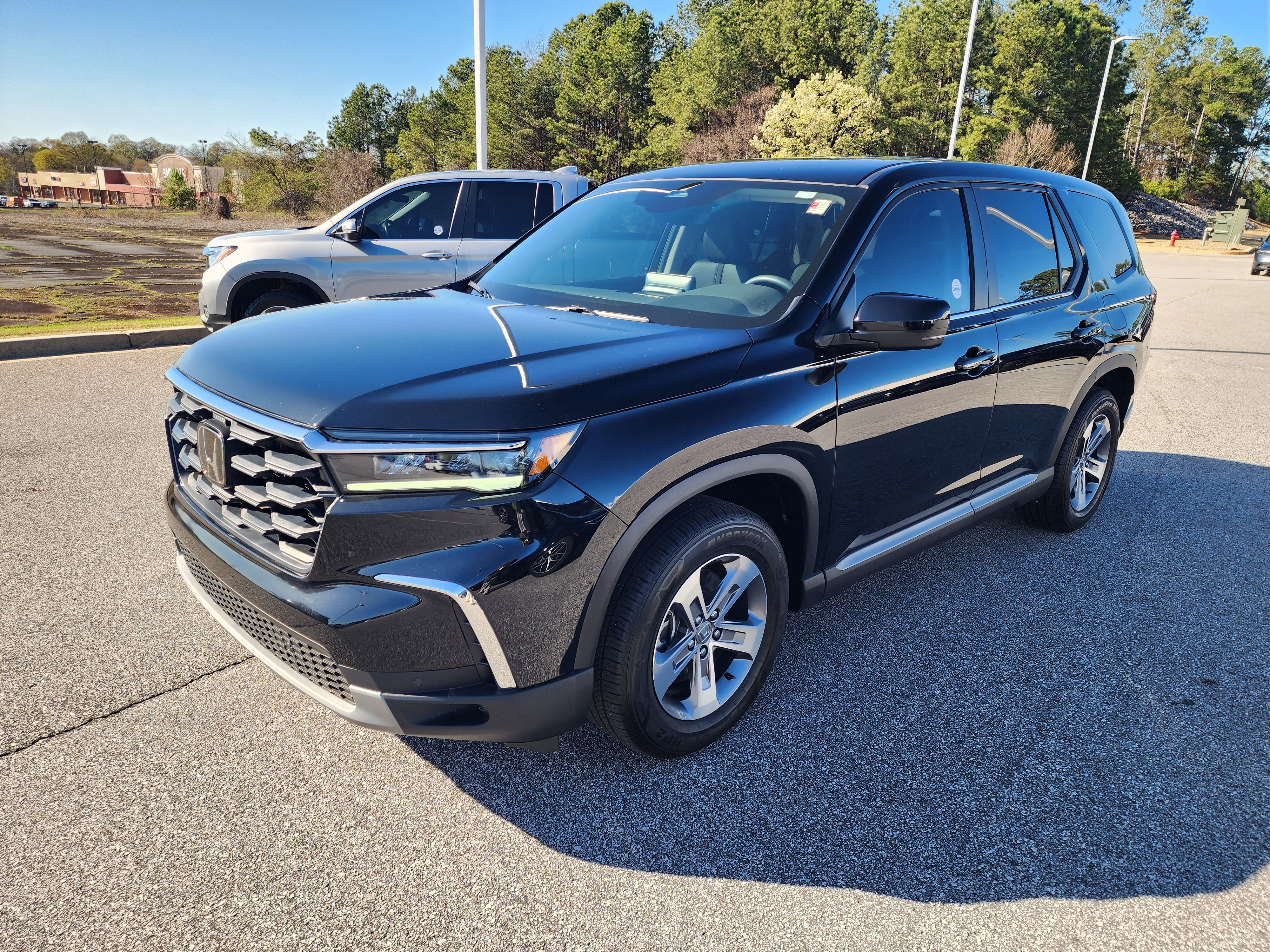 Certified 2025 Honda Pilot EX-L image 8