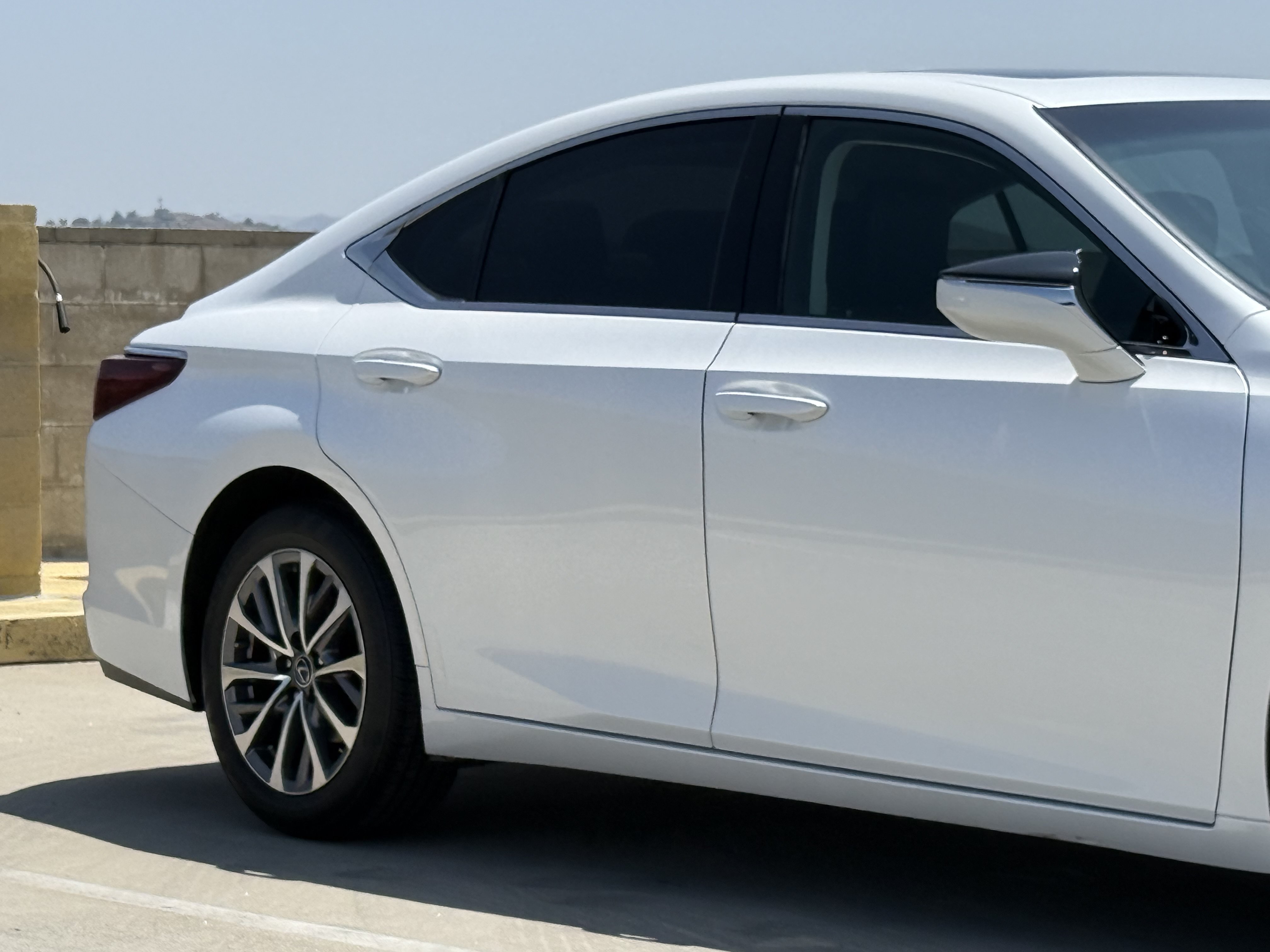 Certified 2024 Lexus ES 350 w/ Accessory Package (Z2) FWD image 5