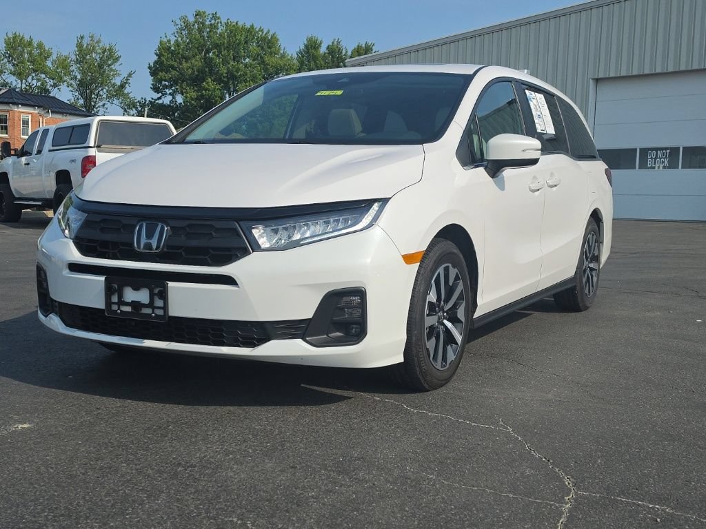Used 2025 Honda Odyssey EX-L image 3