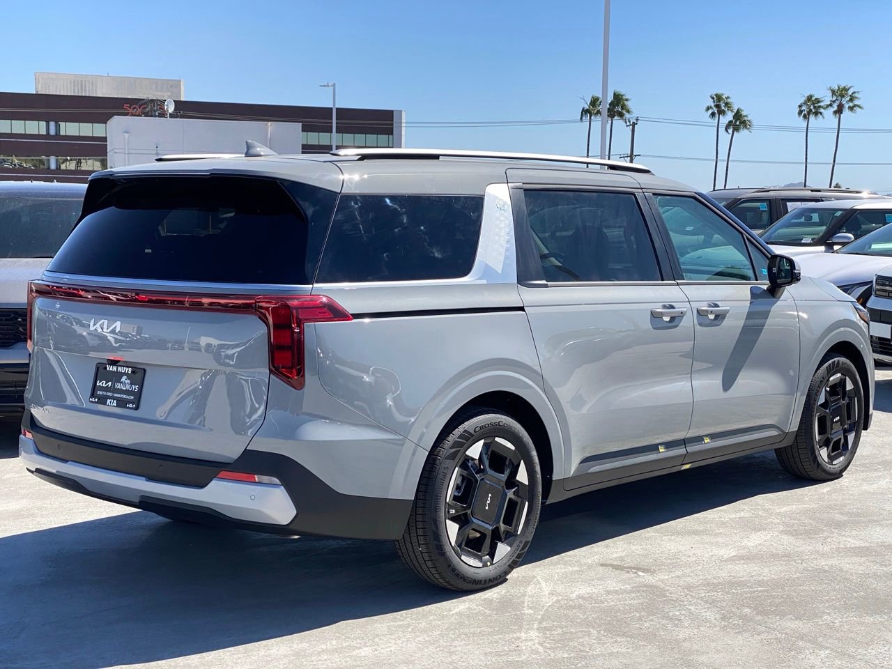 New 2026 Kia Carnival EX image 3