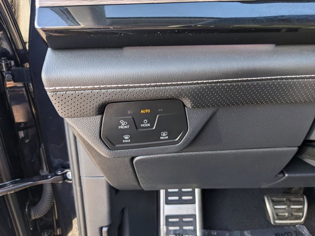 Used 2025 Volkswagen Atlas SEL Premium R-Line image 27