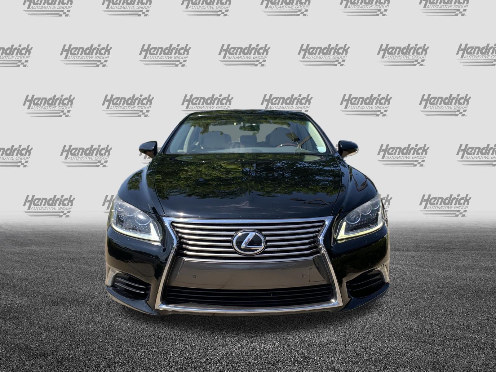 Used 2013 Lexus LS 460 AWD w/ Comfort Pkg image 3