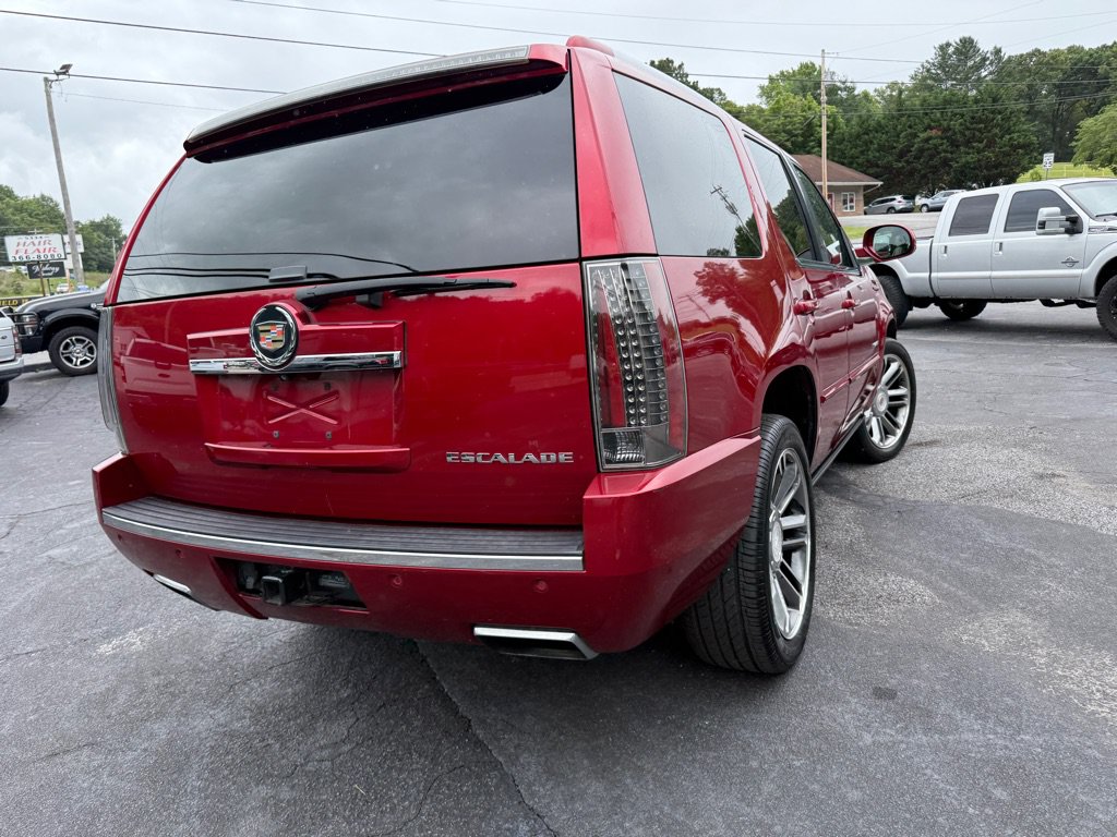 Used 2013 Cadillac Escalade Premium AWD/4WD image 13