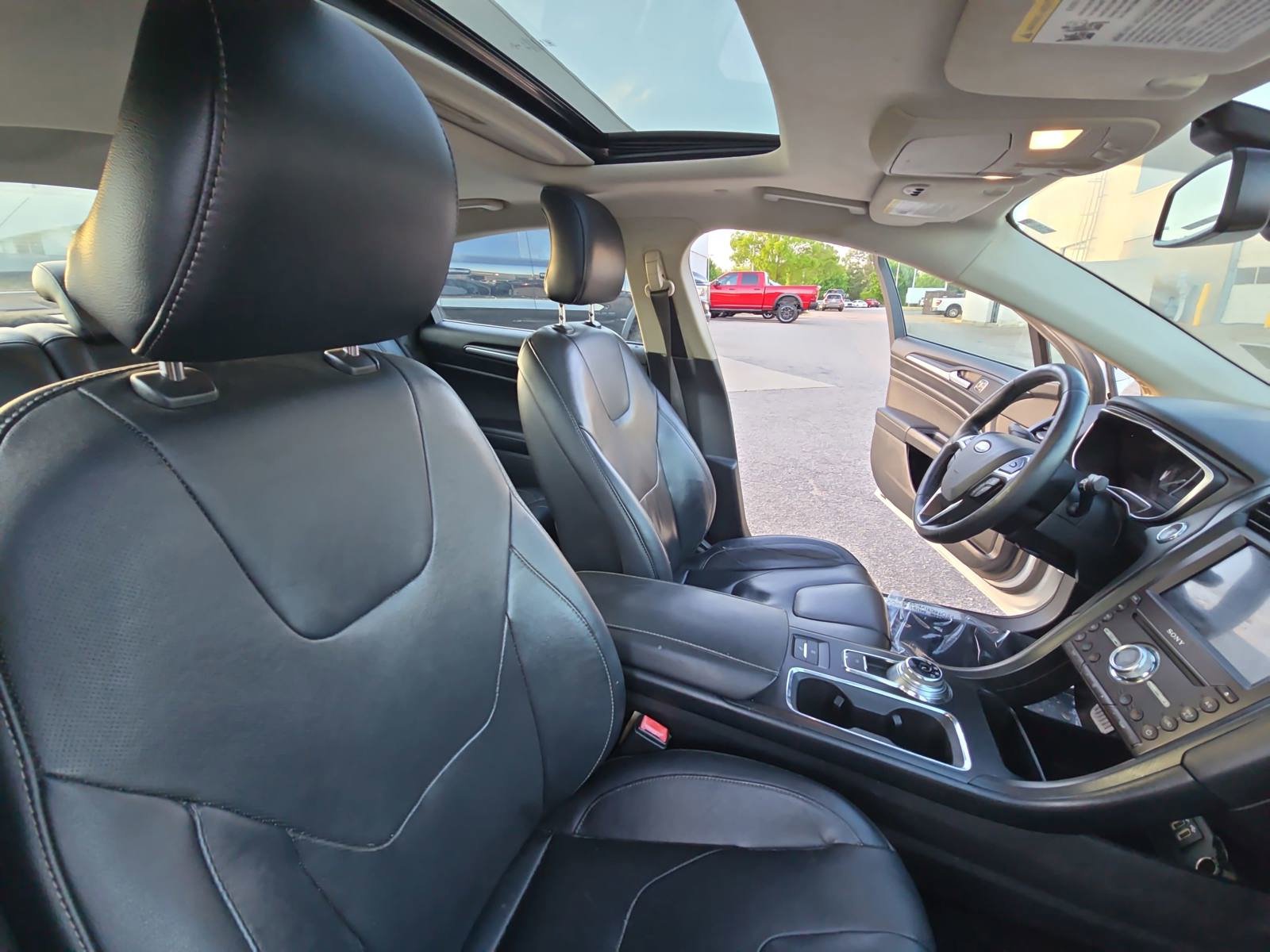 Used 2019 Ford Fusion Titanium image 10