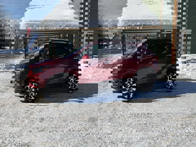 Used 2022 Buick Encore Preferred w/ Safety Package image 2