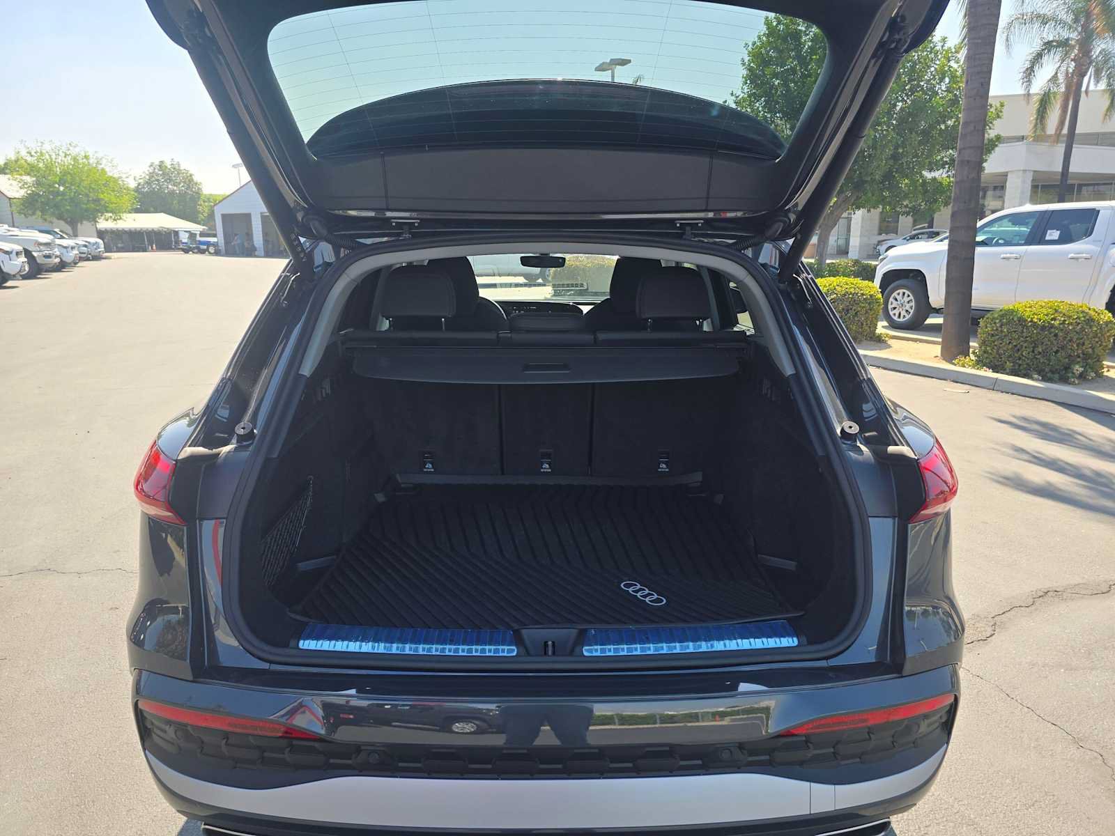 Used 2025 Audi Q5 Premium Plus w/ Premium Plus AWD/4WD image 14