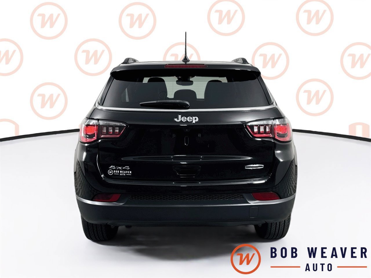 Used 2023 Jeep Compass Latitude w/ Sun and Sound Group AWD/4WD image 7
