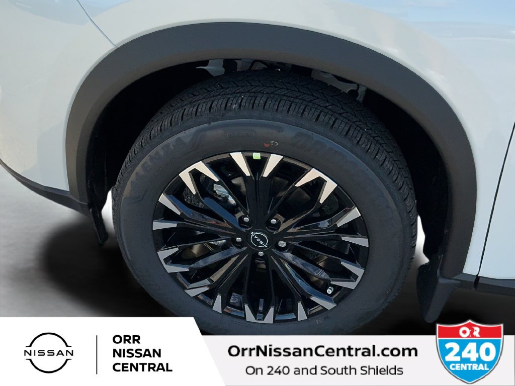 New 2027 Nissan Rogue Dark Armor FWD image 9