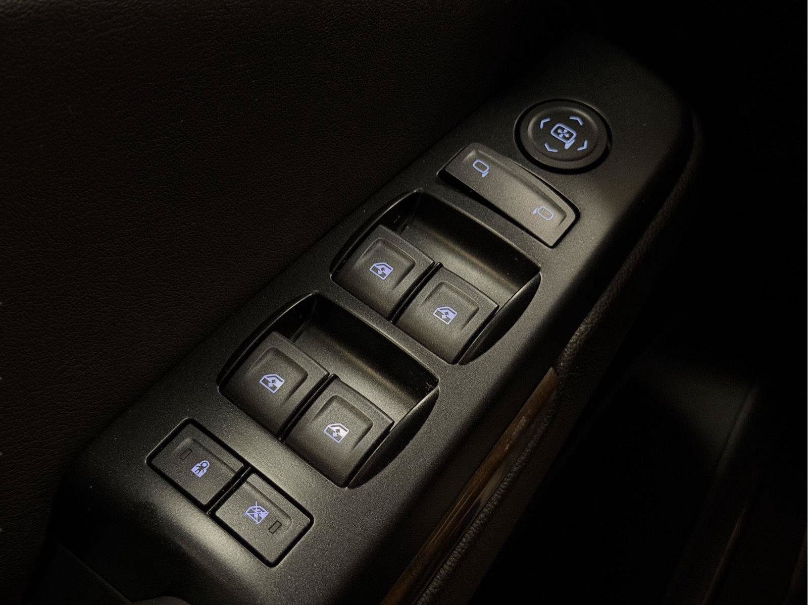 Used 2019 Chevrolet Tahoe LS AWD/4WD image 37