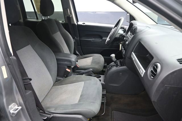 Used 2016 Jeep Compass Sport FWD image 25