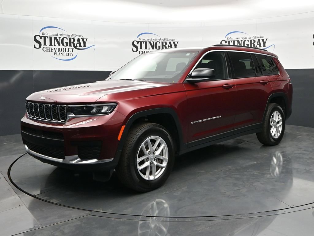 Used 2025 Jeep Grand Cherokee L Laredo w/ Trailer Tow Package RWD image 3