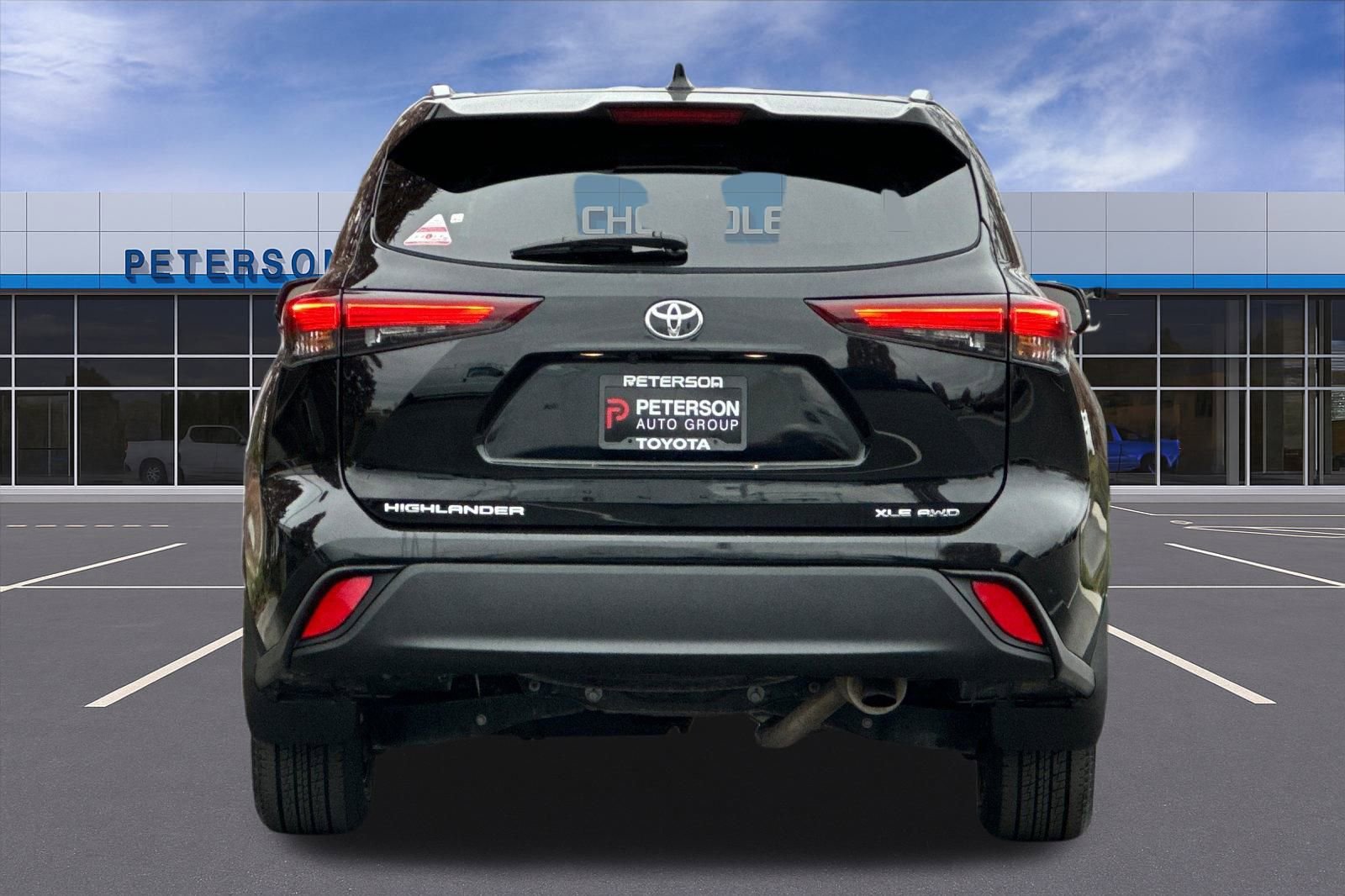 Used 2024 Toyota Highlander XLE image 5