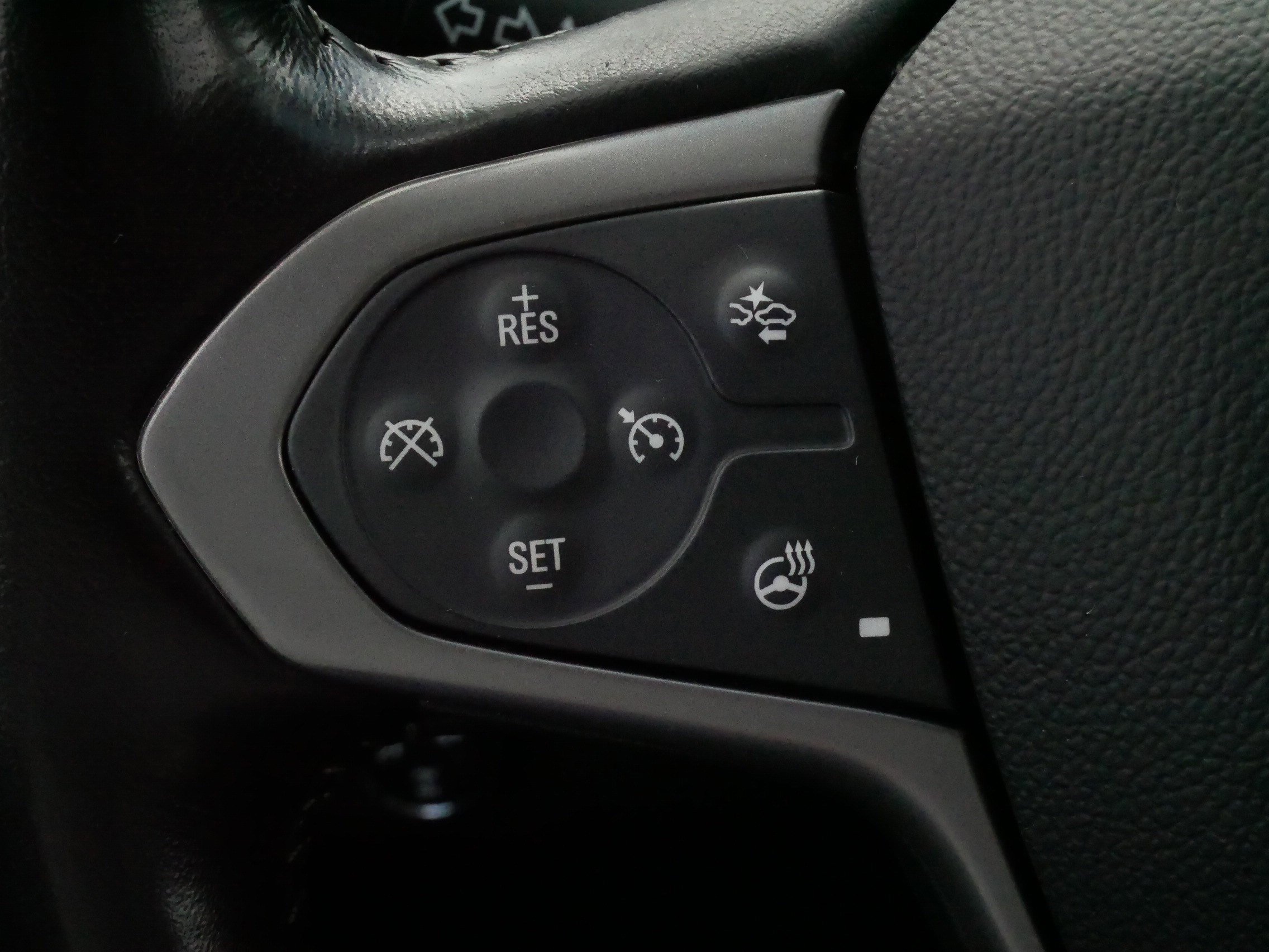 Used 2021 Chevrolet Colorado Z71 w/ Safety Package AWD/4WD image 26
